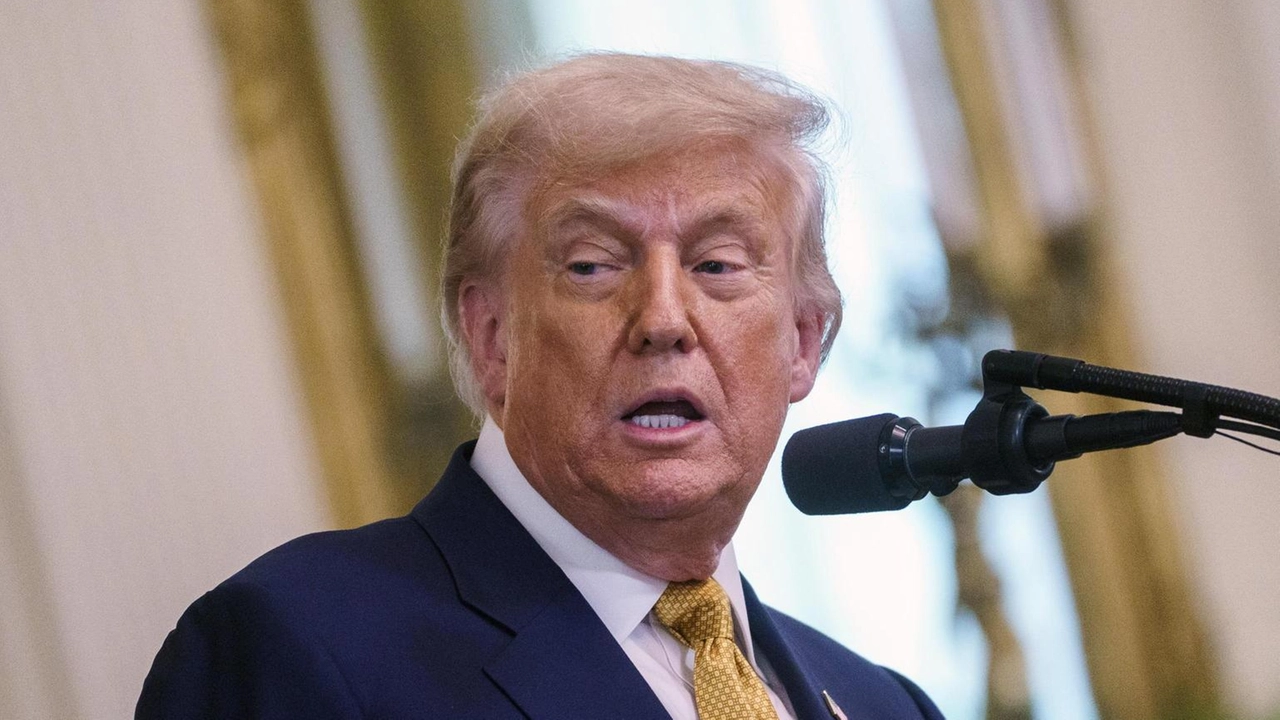 Il presidente Usa minaccia di fare causa al quotidiano Il presidente Usa minaccia di fare causa al quotidiano