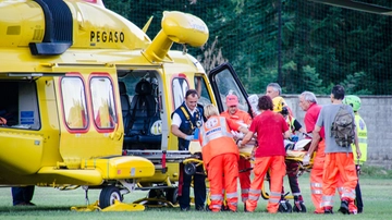 La tragedia, bimbo di Rovato morto in piscina a Castrezzato: disposta l’autopsia