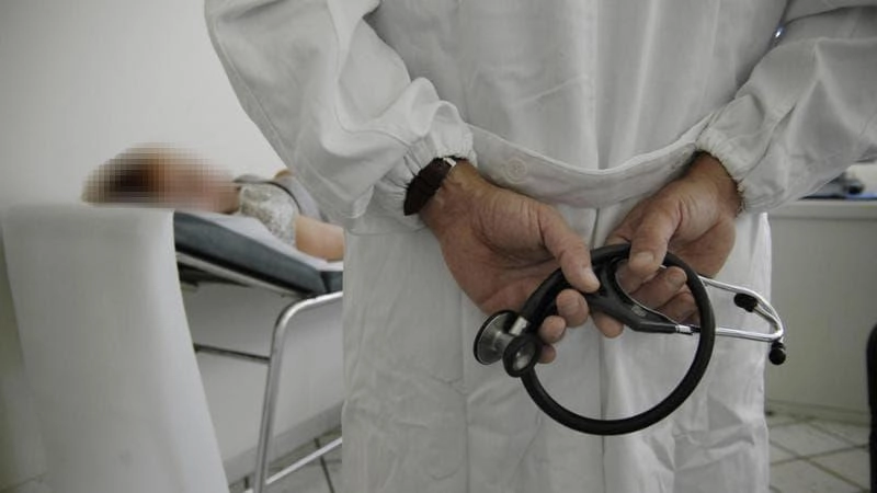 Per l’ex dirigente di viale Jenner è stata disposta anche l’interdizione perpetua dai pubblici uffici. Pena superiore alla richiesta del pm. La denuncia di una ragazza: ero sbigottita, lo supplicavo di fermarsi.