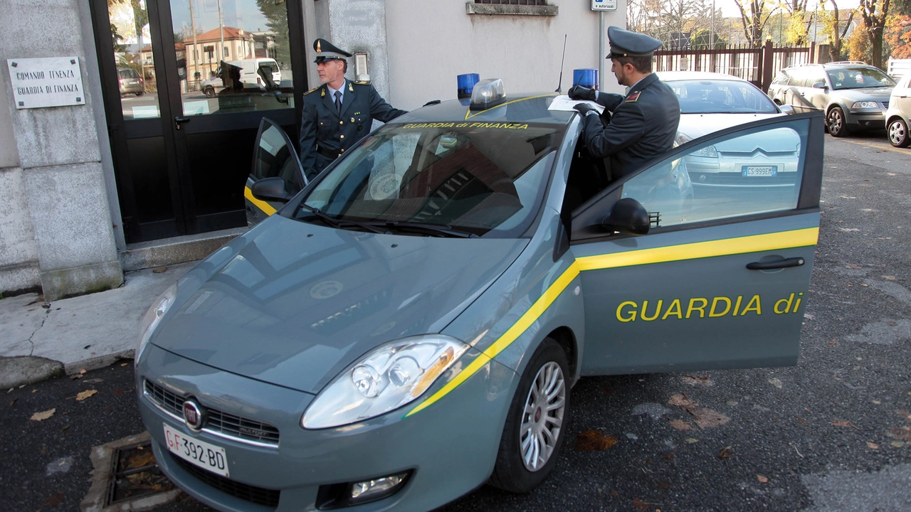 L'operazione della guardia di finanza (foto di repertorio) L'operazione della guardia di finanza (foto di repertorio)