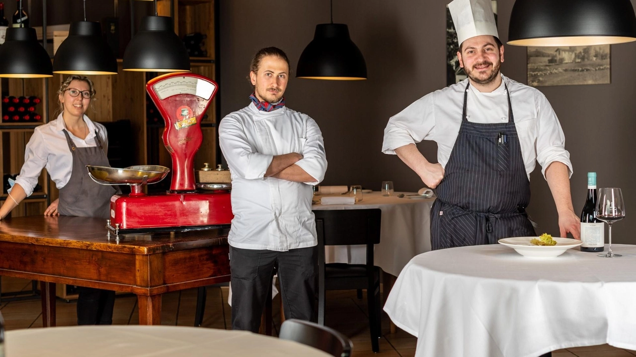Confermatissime le meneghine Trippa e Trattoria del Nuovo Macello . Resiste alla grande l’Antica Trattoria del Gallo della famiglia Gerli . . Confermatissime le meneghine Trippa e Trattoria del Nuovo Macello . Resiste alla grande l’Antica Trattoria del Gallo della famiglia Gerli . .