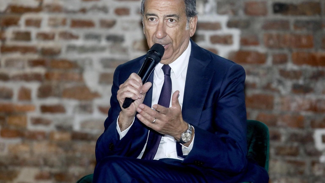 "Bisogna partire dalle idee e da un minimo di programma in campo". Lo ha sottolineato il sindaco Giuseppe Sala, parlando... "Bisogna partire dalle idee e da un minimo di programma in campo". Lo ha sottolineato il sindaco Giuseppe Sala, parlando...