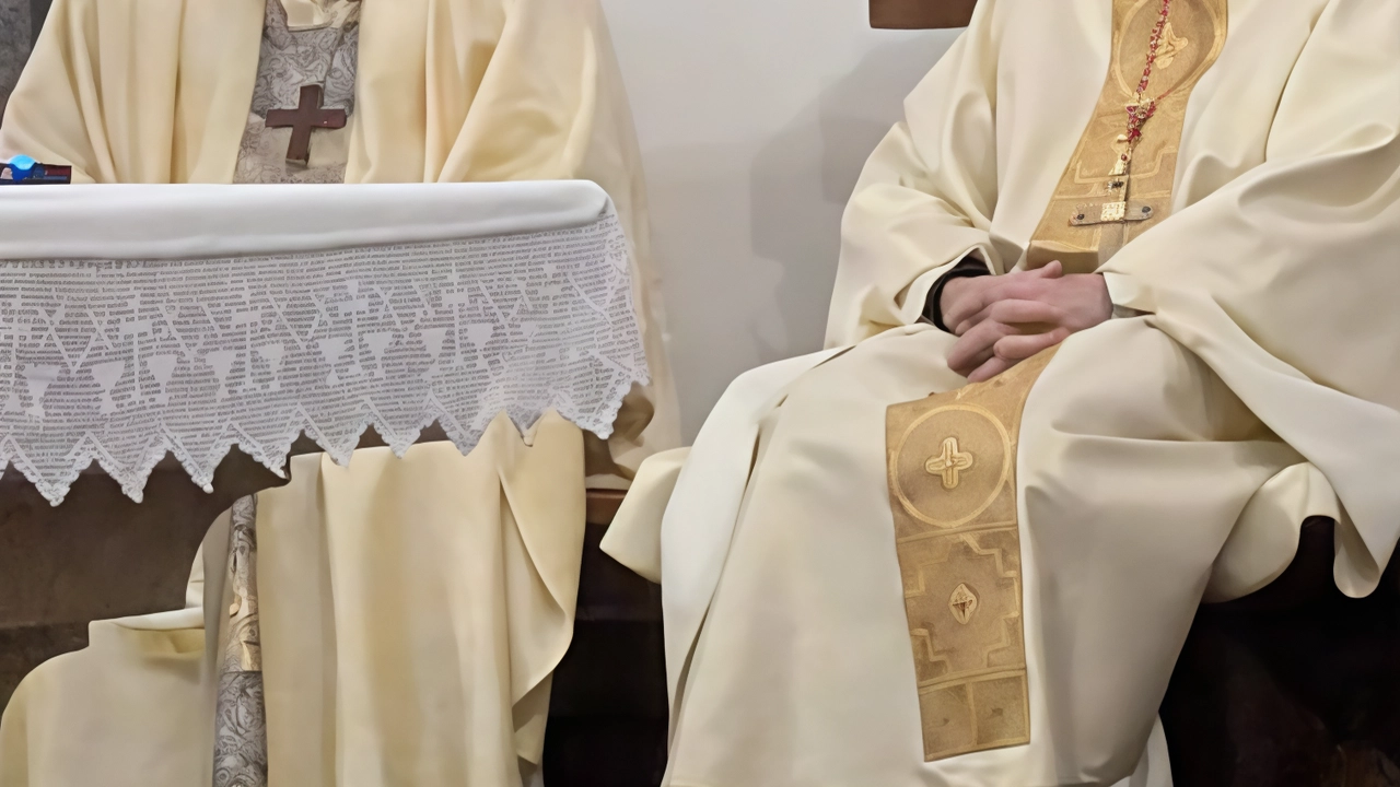 Pietro Parolin il segretario di Stato della Santa Sede ieri a Sarinno per messa dedicata al Beato Luigi Maria Monti Pietro Parolin il segretario di Stato della Santa Sede ieri a Sarinno per messa dedicata al Beato Luigi Maria Monti
