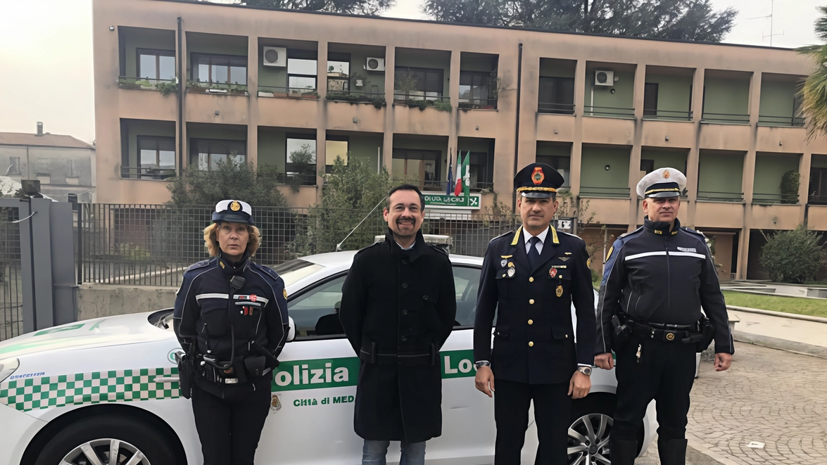 Potenziamento servizio di pattugliamento notturno a Meda per contrastare furti durante le festività. Sinergia tra polizia locale, carabinieri e videosorveglianza per garantire sicurezza ai cittadini. Potenziamento servizio di pattugliamento notturno a Meda per contrastare furti durante le festività. Sinergia tra polizia locale, carabinieri e videosorveglianza per garantire sicurezza ai cittadini.