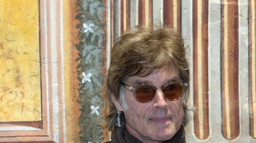Il protagonista per 25 anni della soap opera accolto da fan e istituzioni: "Non vedo l’ora di suonare qui" Il protagonista per 25 anni della soap opera accolto da fan e istituzioni: "Non vedo l’ora di suonare qui"