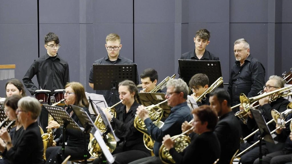 Un concerto all’aperto per orchestre e cori e un’esibizione bandistica che spazierà da Wittrock a Elton John passando per Lady... Un concerto all’aperto per orchestre e cori e un’esibizione bandistica che spazierà da Wittrock a Elton John passando per Lady...