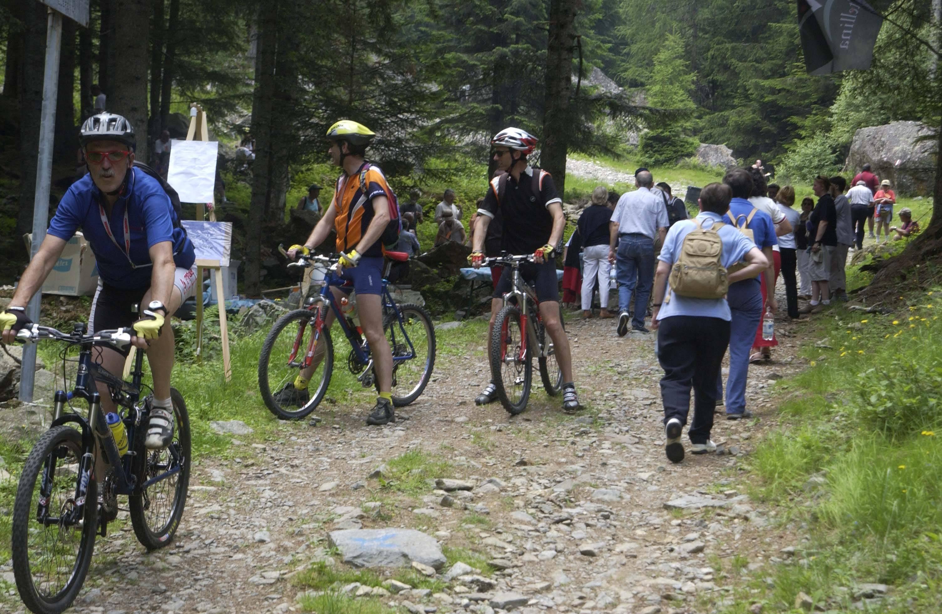 Vacanze 2025 in Lombardia: aumentano le prenotazioni (e i prezzi). Quali sono le località preferite Vacanze 2025 in Lombardia: aumentano le prenotazioni (e i prezzi). Quali sono le località preferite