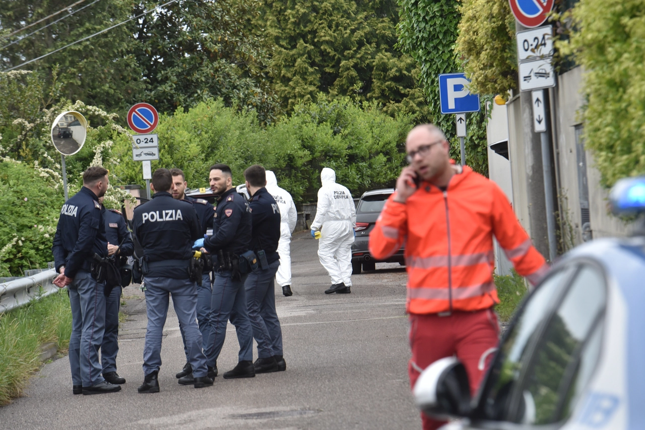 La scena del delitto in via Ciro Menotti a Varese dove Marco Manfrinati ha ucciso Fabio Limido