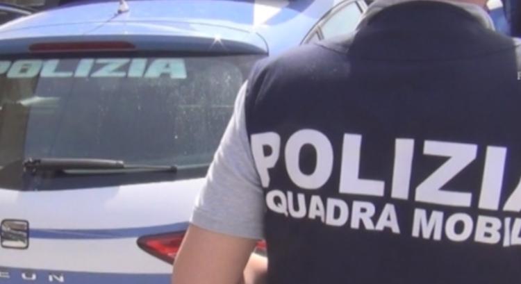 “Nonna, papà ha un tumore e ci servono soldi”: ma è una truffa. Arrestata 32enne “Nonna, papà ha un tumore e ci servono soldi”: ma è una truffa. Arrestata 32enne