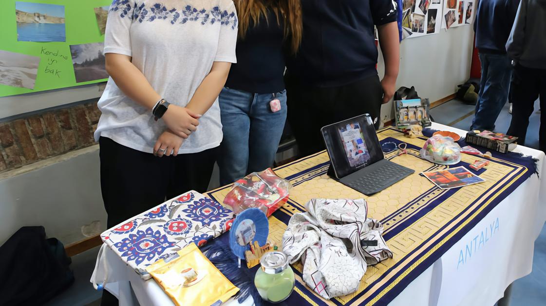 L’Olivetti celebra l’Europa: i ragazzi dell’Erasmus in cattedra