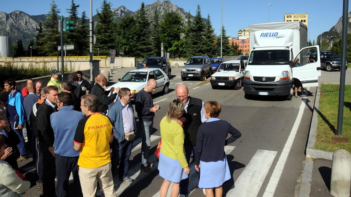 Crisi Riello, la multinazionale Carrier conferma di voler vendere: 160 posti di lavoro a rischio Crisi Riello, la multinazionale Carrier conferma di voler vendere: 160 posti di lavoro a rischio