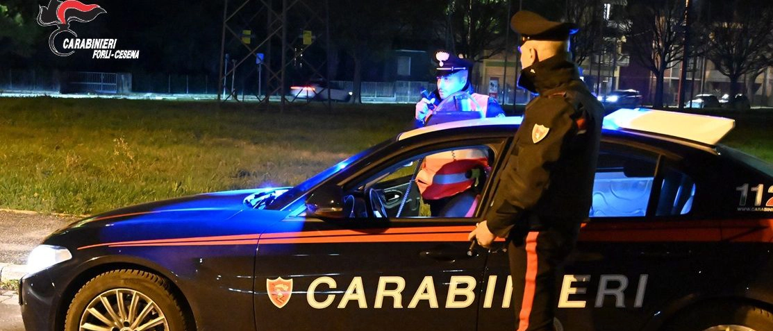 Robecco sul Naviglio, terrore in villa: commando sequestra famiglia e fugge con orologi e soldi
