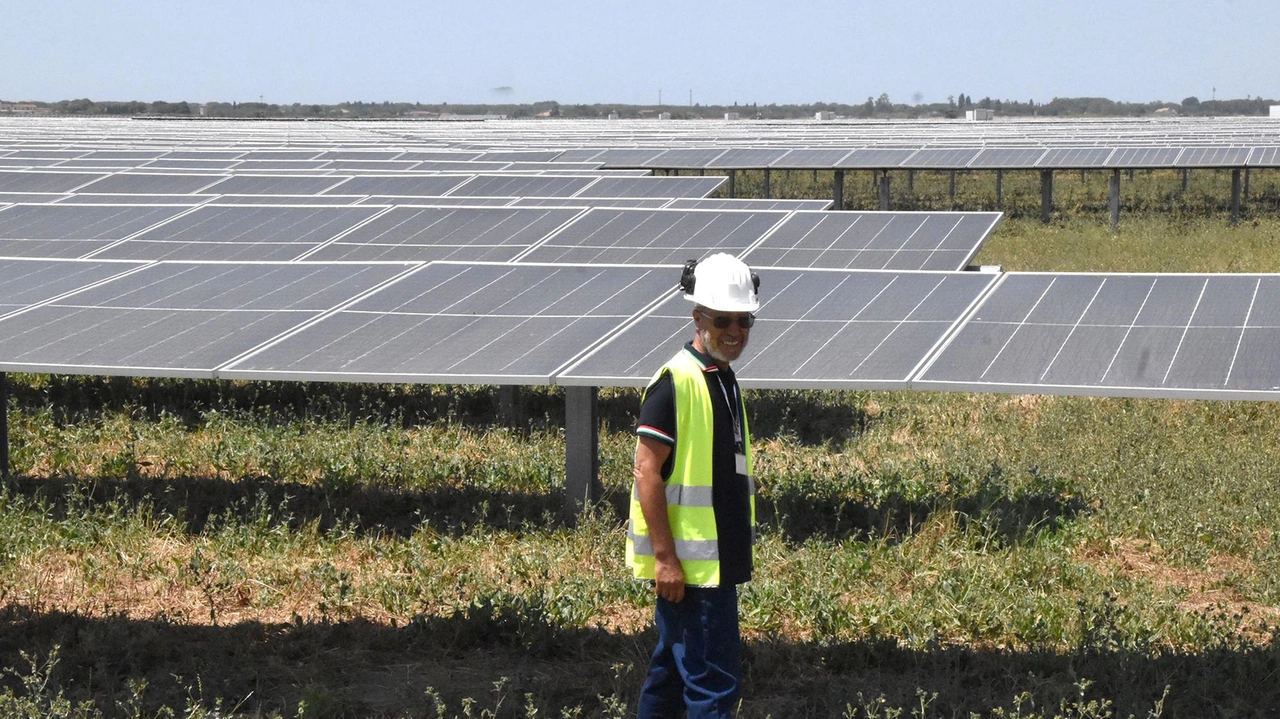 L’impianto fotovoltaico dovrebbe nascere sui territori dei Comuni di Santo Stefano Ticino Marcallo con Casone e Ossona