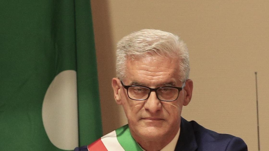 Dieci anni e ancora nessuna scuola. Lo scandalo della primaria infinita Dieci anni e ancora nessuna scuola. Lo scandalo della primaria infinita