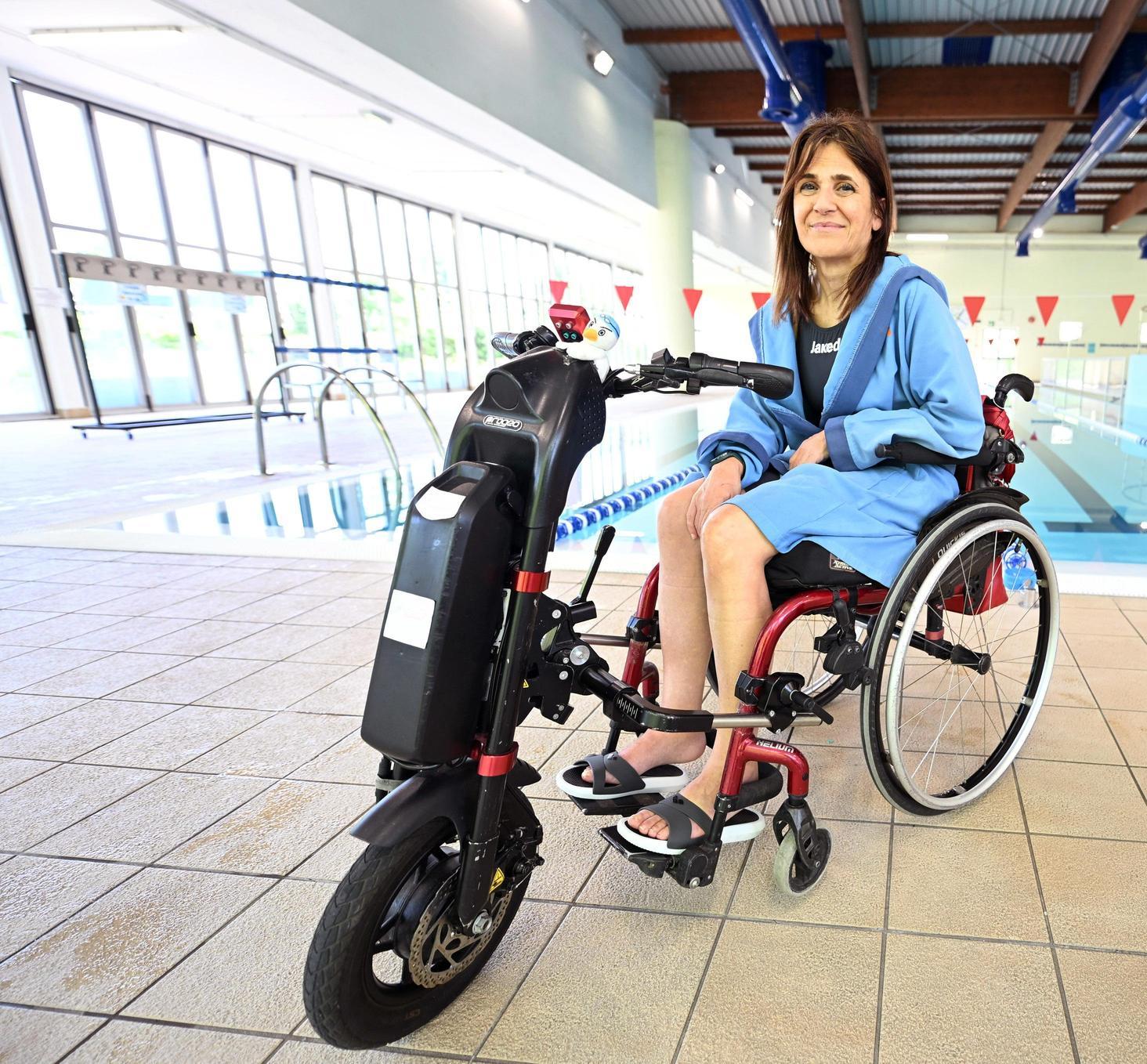 in piscina con la para atleta pappalardo per una lezione che va oltre lo sport da Ilgiorno.it in piscina con la para atleta pappalardo per una lezione che va oltre lo sport