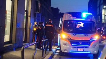 Notte di sangue a Olgiate Molgora, giovane di 24 anni accoltellato dal branco
