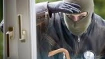 Ladri in azione in un ristorante-pizzeria di Cervesina e in un bar a Vigevano. Qui il furto è stato messo... Ladri in azione in un ristorante-pizzeria di Cervesina e in un bar a Vigevano. Qui il furto è stato messo...