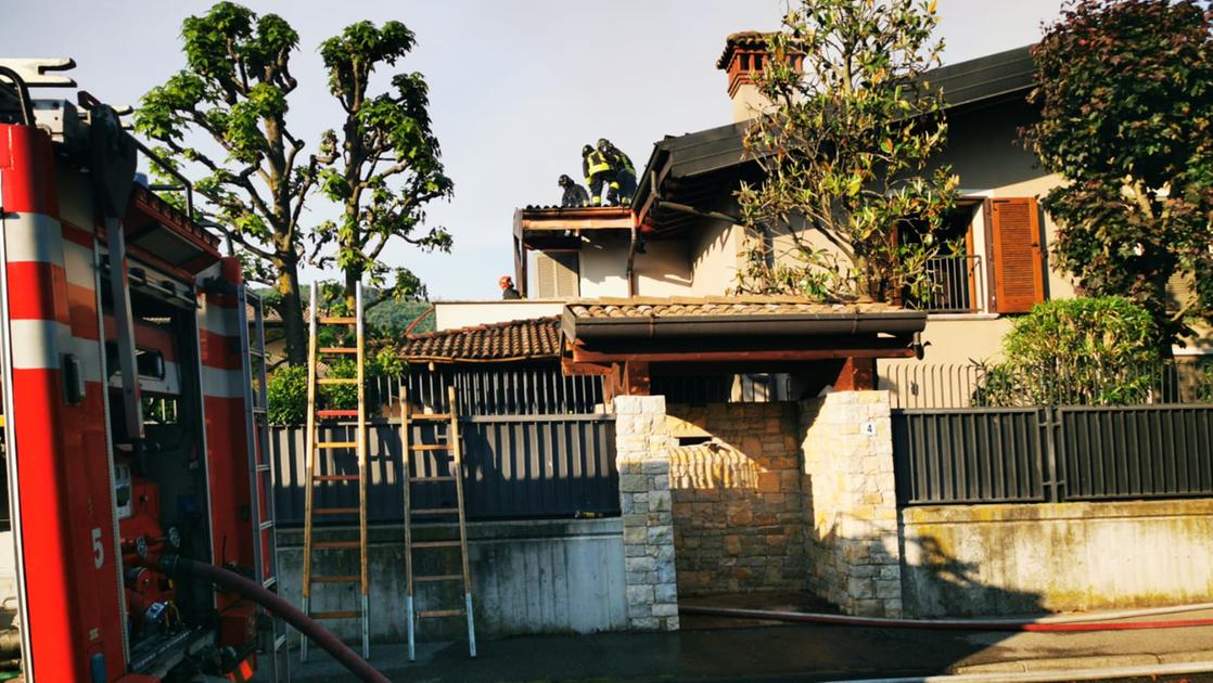 Coccaglio, incendio in una villetta: famiglia resta senza casa. Denunciato un uomo Coccaglio, incendio in una villetta: famiglia resta senza casa. Denunciato un uomo