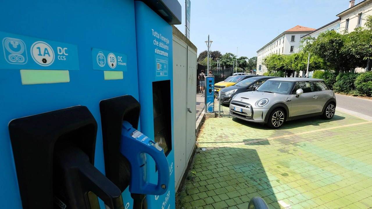 In arrivo altri 140 punti per il rifornimento delle auto a batteria In arrivo altri 140 punti per il rifornimento delle auto a batteria
