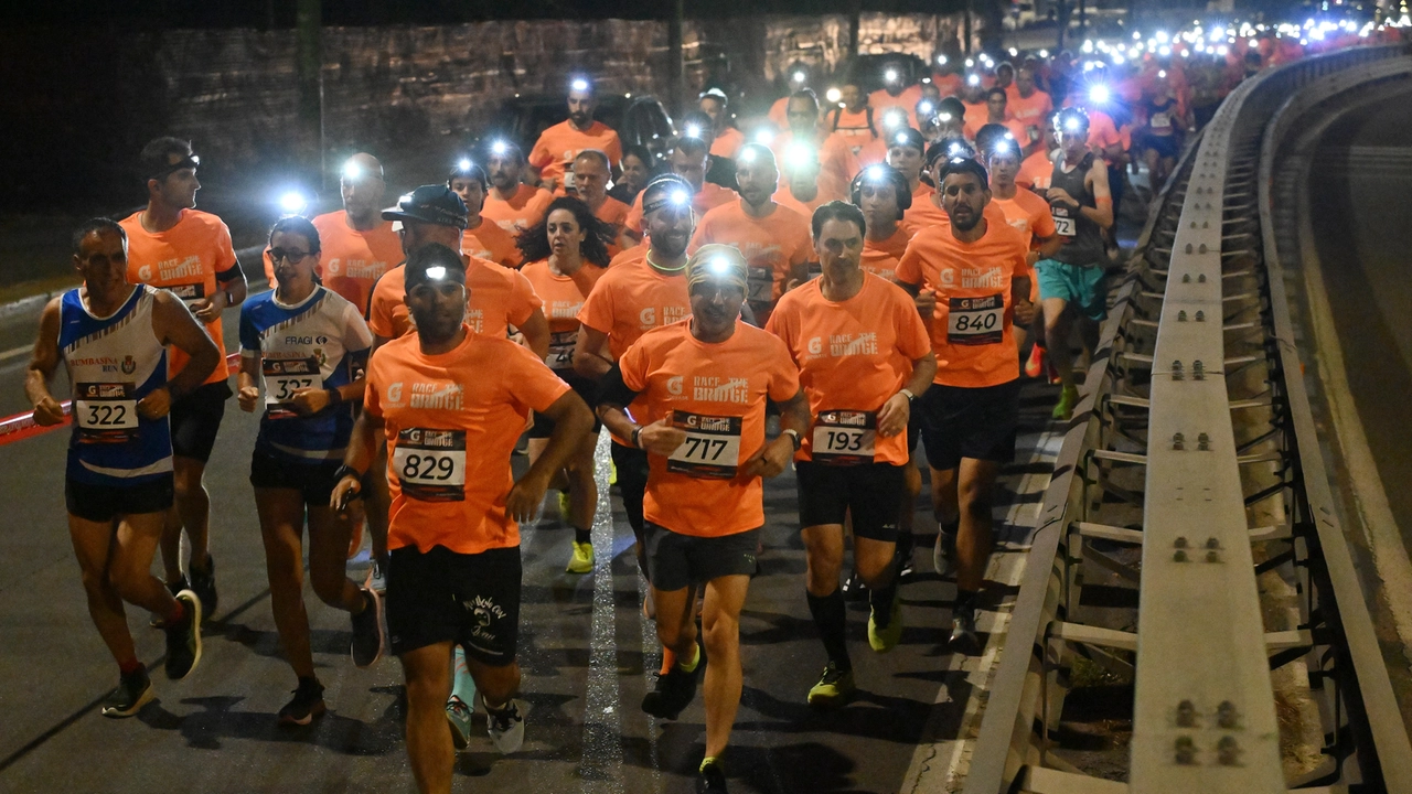 I runner di Gatorade Race the Bridge sul Ponte della Ghisolfa a Milano I runner di Gatorade Race the Bridge sul Ponte della Ghisolfa a Milano