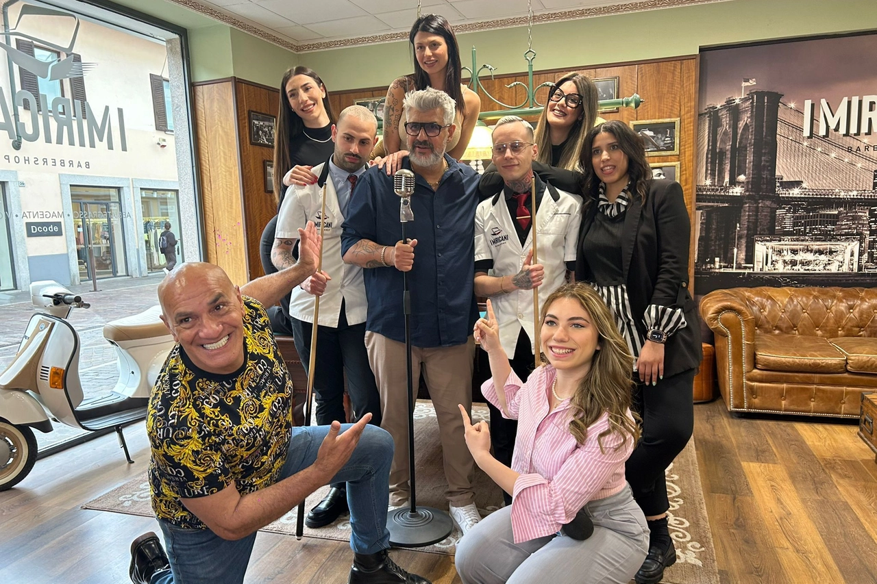Lo staff dei "Miricani" di via Roma a Magenta