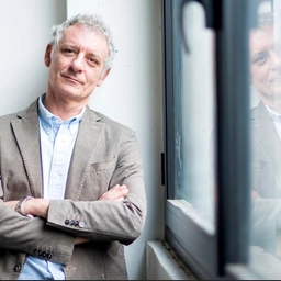 Alessandro Robecchi: “Milano città dei ricchi. I miei killer puntano alto”