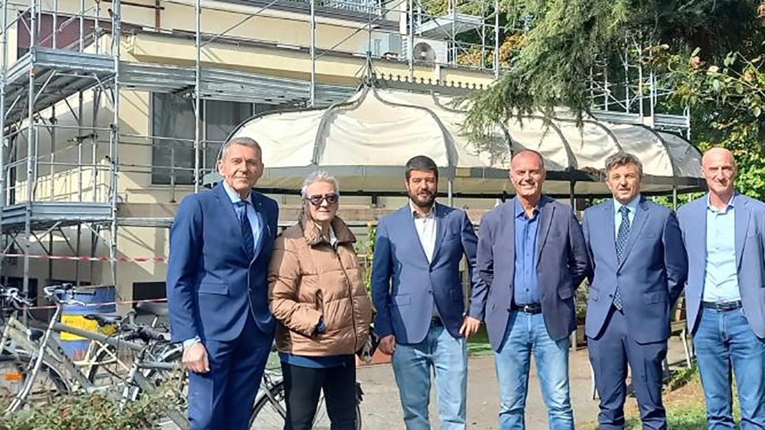 Il sindaco e i componenti del cda della Fondazione in visita nel cantiere della casa di riposo Il sindaco e i componenti del cda della Fondazione in visita nel cantiere della casa di riposo