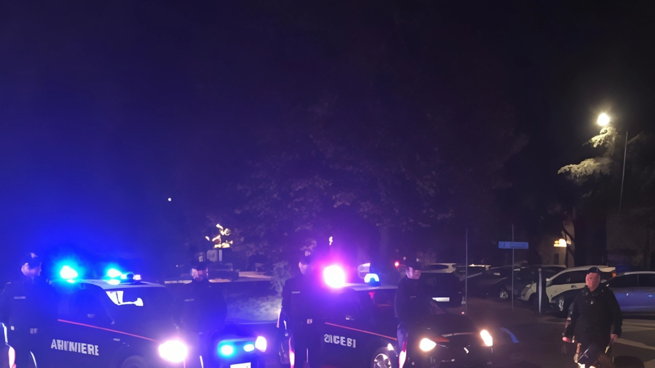 I carabinieri sono intervenuti per cercare di fare luce sull’ennesimo scontro che ha spaventato i residenti I carabinieri sono intervenuti per cercare di fare luce sull’ennesimo scontro che ha spaventato i residenti