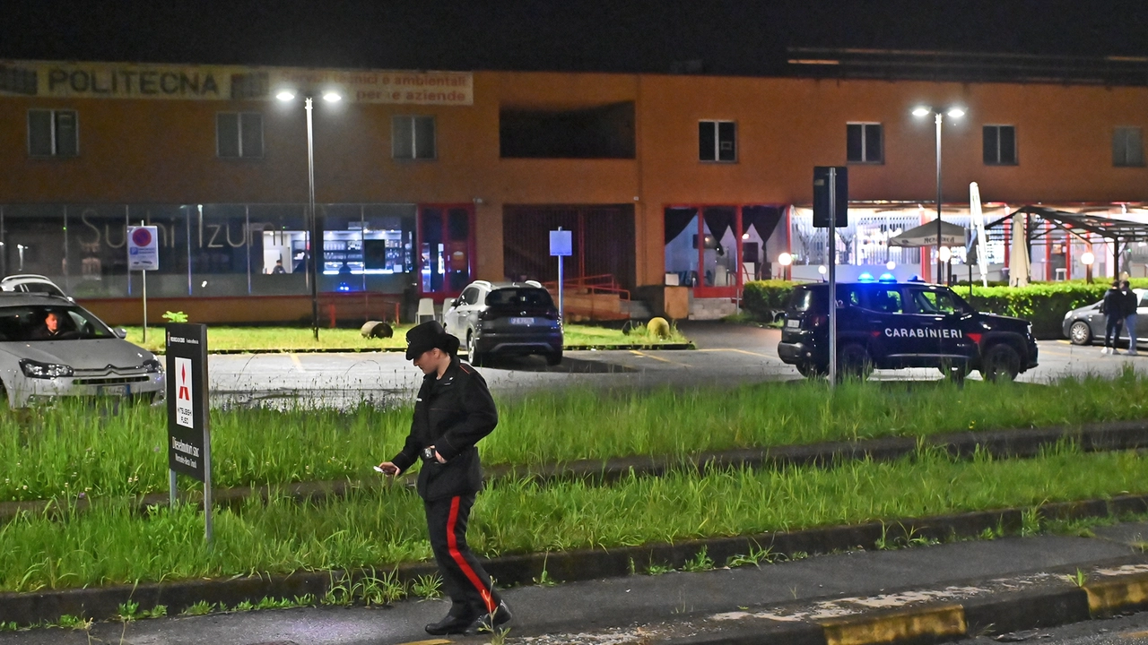 Il luogo sulla Como-Bergamo dove l’uomo è stato raggiunto da un colpo di pistola Il luogo sulla Como-Bergamo dove l’uomo è stato raggiunto da un colpo di pistola