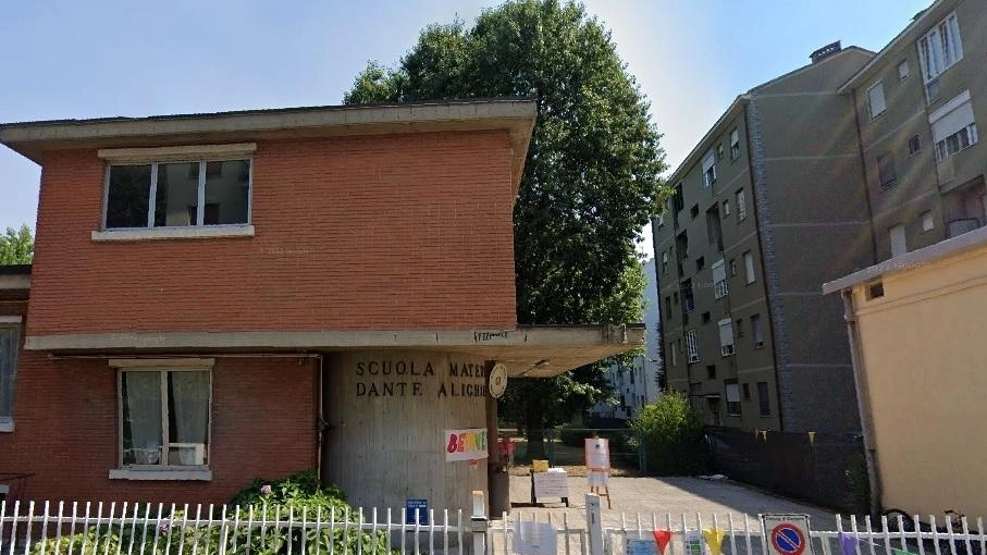 Lavori alla materna «Alighieri» di via Dante, nel quartiere di Ospitaletto Lavori alla materna «Alighieri» di via Dante, nel quartiere di Ospitaletto