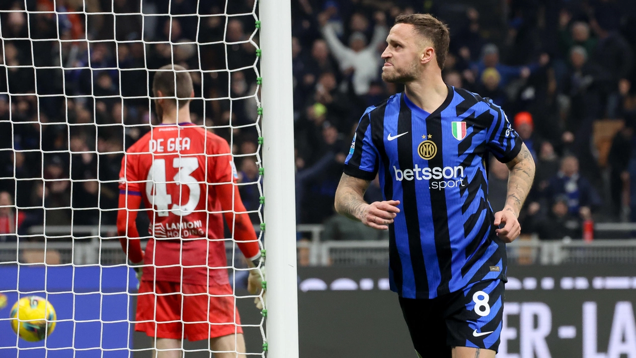 Marko Arnautovic, entrato al posto di Marcus Thuram, dopo la rete alla Fiorentina Marko Arnautovic, entrato al posto di Marcus Thuram, dopo la rete alla Fiorentina