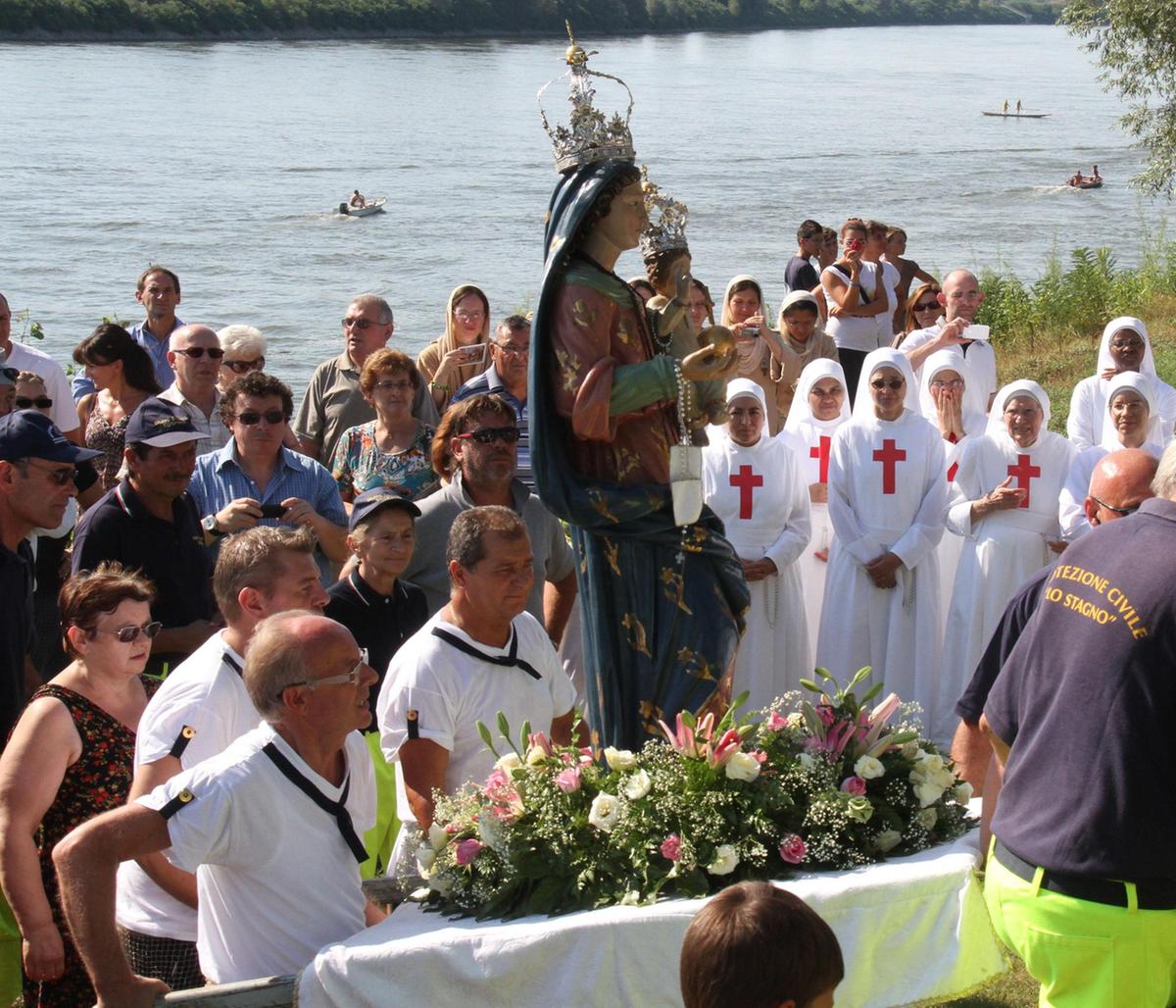 cremona fede e tradizione con la processione della madonna di brancere