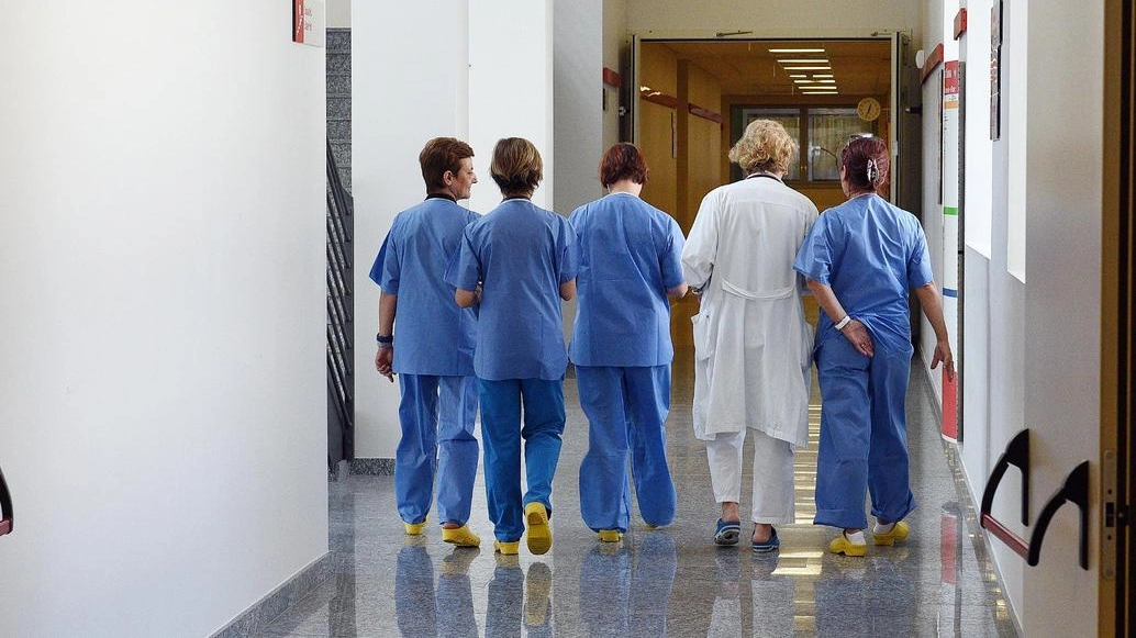 La carenza soprattutto di infermieri è un grave problema della sanità lombarda La carenza soprattutto di infermieri è un grave problema della sanità lombarda