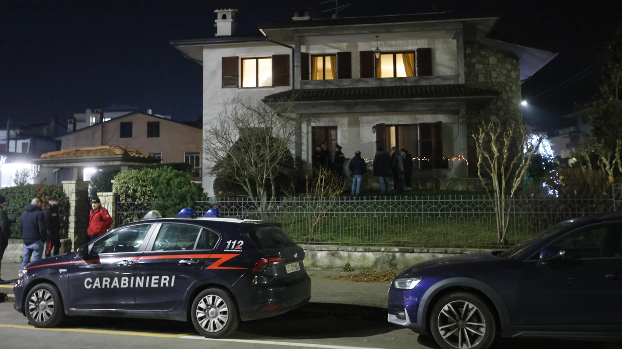 Gli accertamenti dei carabinieri a Gardone Valtrompia (Venezia)