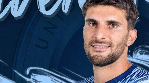 ZANICA (Bergamo) Appuntamento oggi alle 17.30 sul campo per il primo allenamento dell’Albinoleffe. La squadra si presenta con il ds Antonio... ZANICA (Bergamo) Appuntamento oggi alle 17.30 sul campo per il primo allenamento dell’Albinoleffe. La squadra si presenta con il ds Antonio...