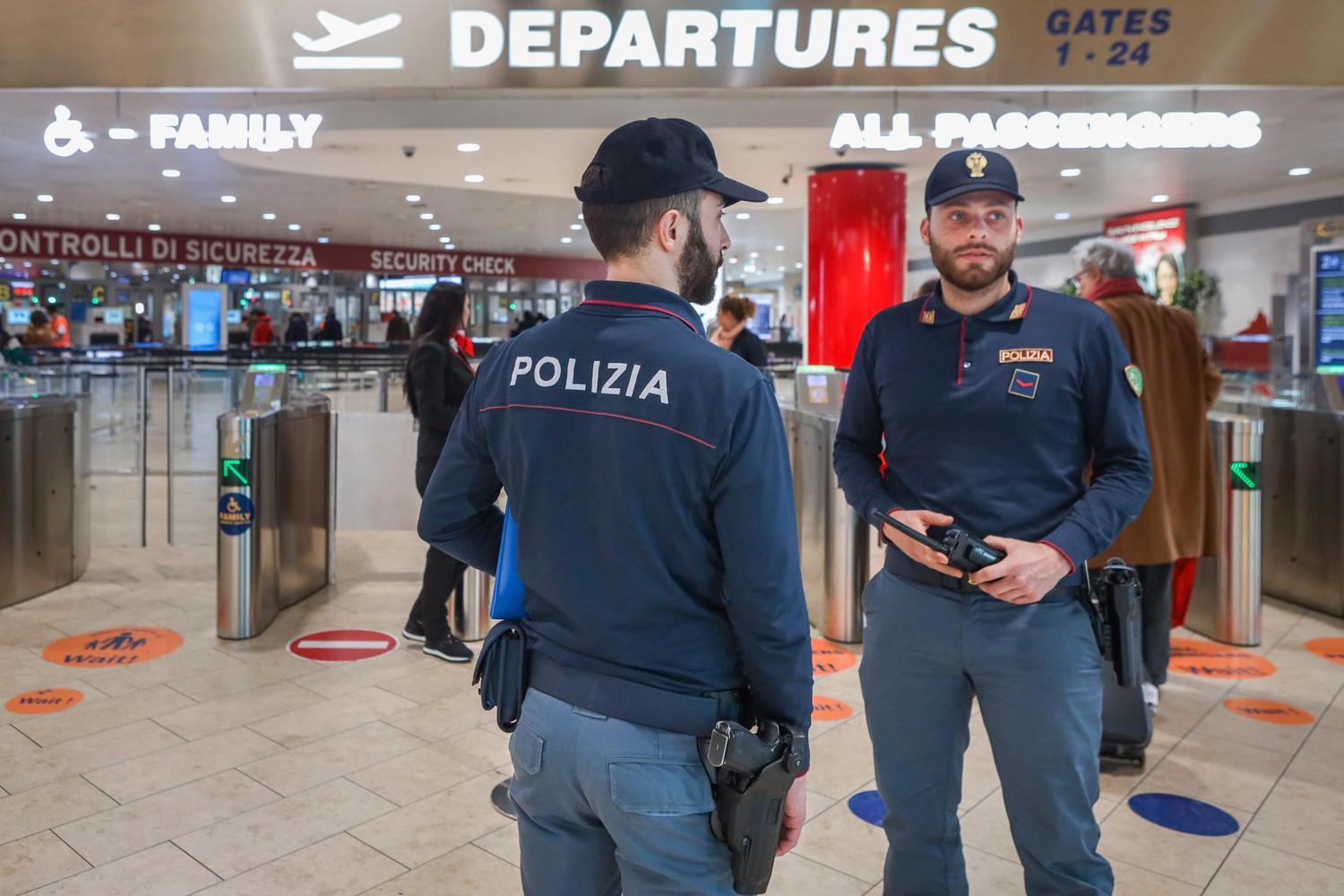 Furti per 4 milioni in aeroporto. Presa la banda di finti viaggiatori Furti per 4 milioni in aeroporto. Presa la banda di finti viaggiatori