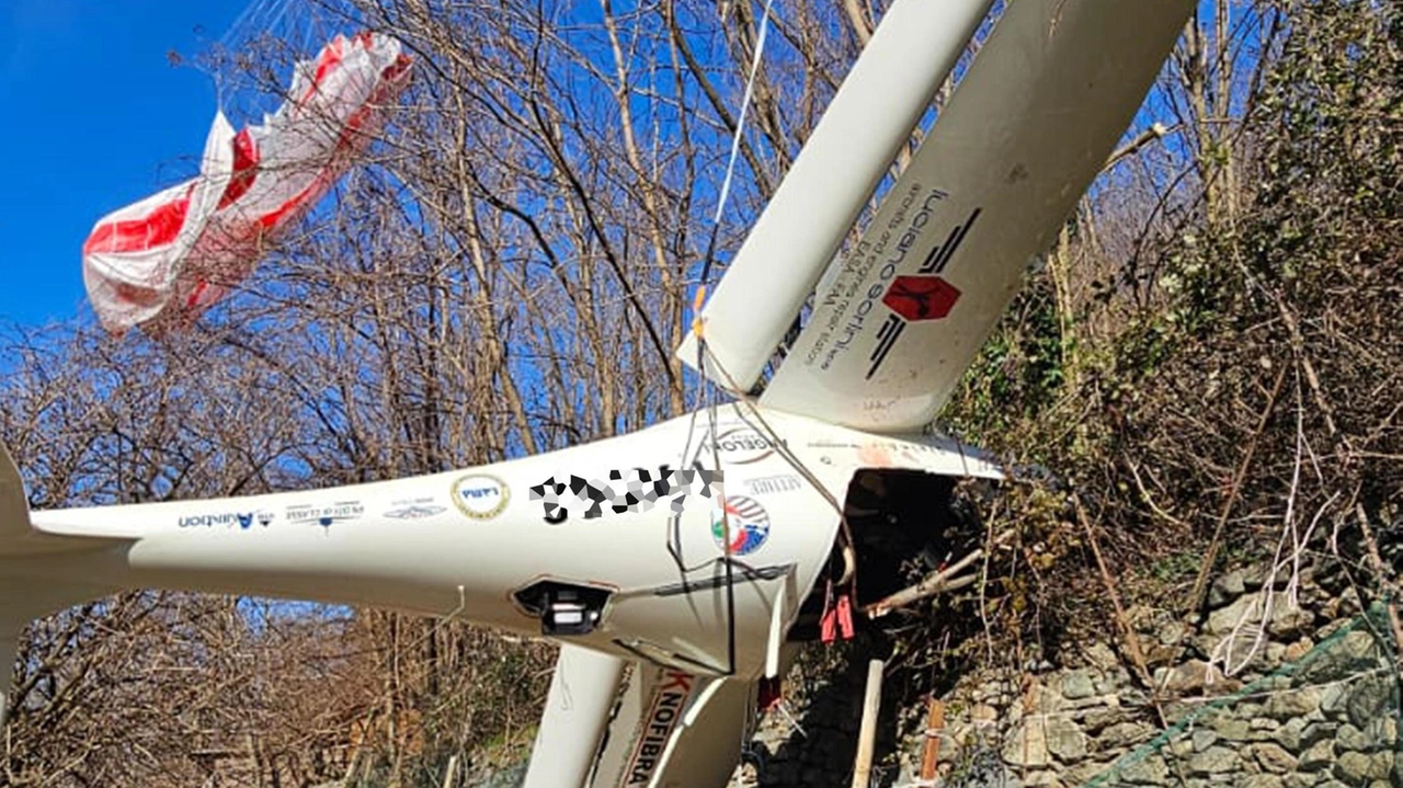 Cino, la ricostruzione dell’incidente aereo fino alla scelta del paracadute a razzo. Alberto Porto stava tentando il nuovo record di velocità con il suo ultraleggero. .