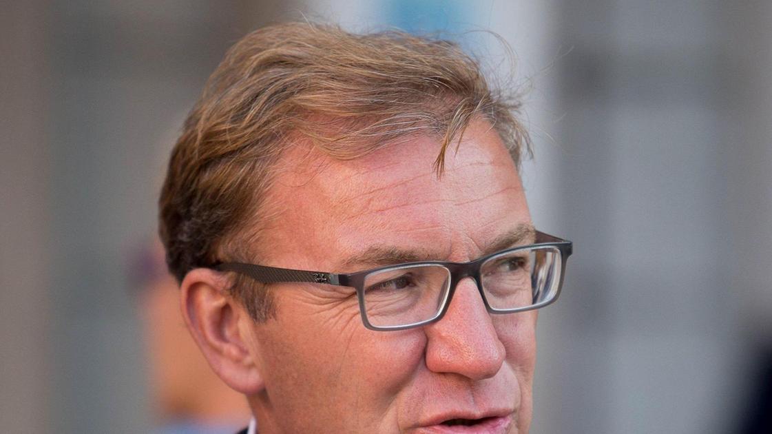 Centro per richiedenti asilo a Luino. Chiamato in causa il ministro