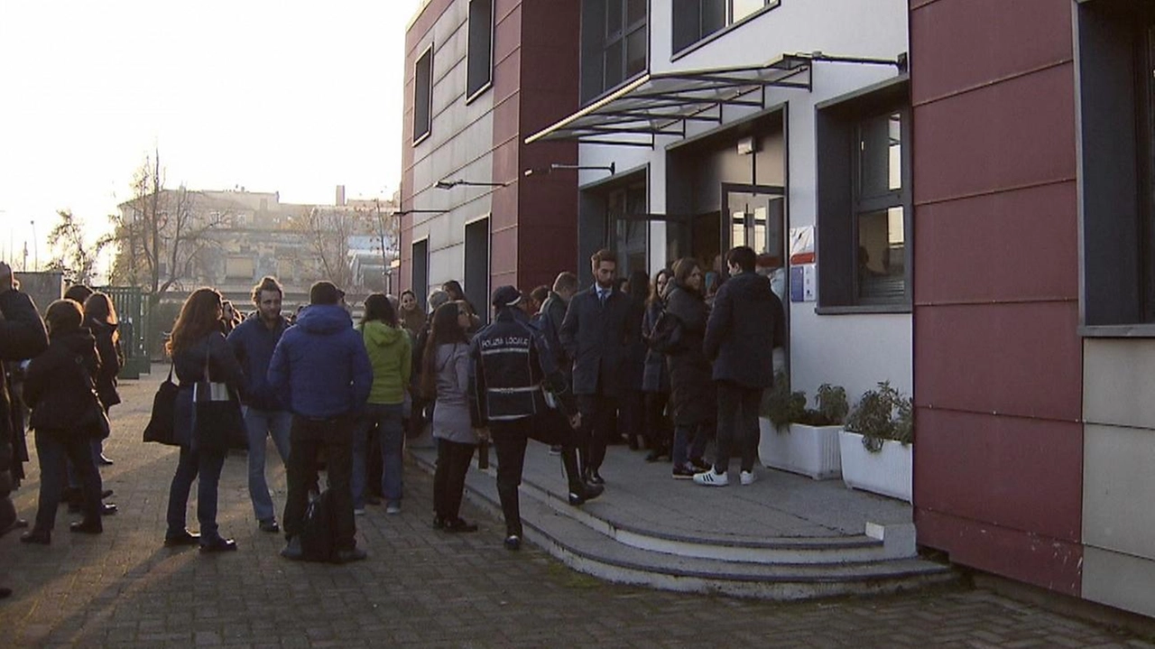 Il Milano Welcome Center di via Sammartini che fornisce consulenza e assistenza a migranti e richiedenti asilo Il Milano Welcome Center di via Sammartini che fornisce consulenza e assistenza a migranti e richiedenti asilo