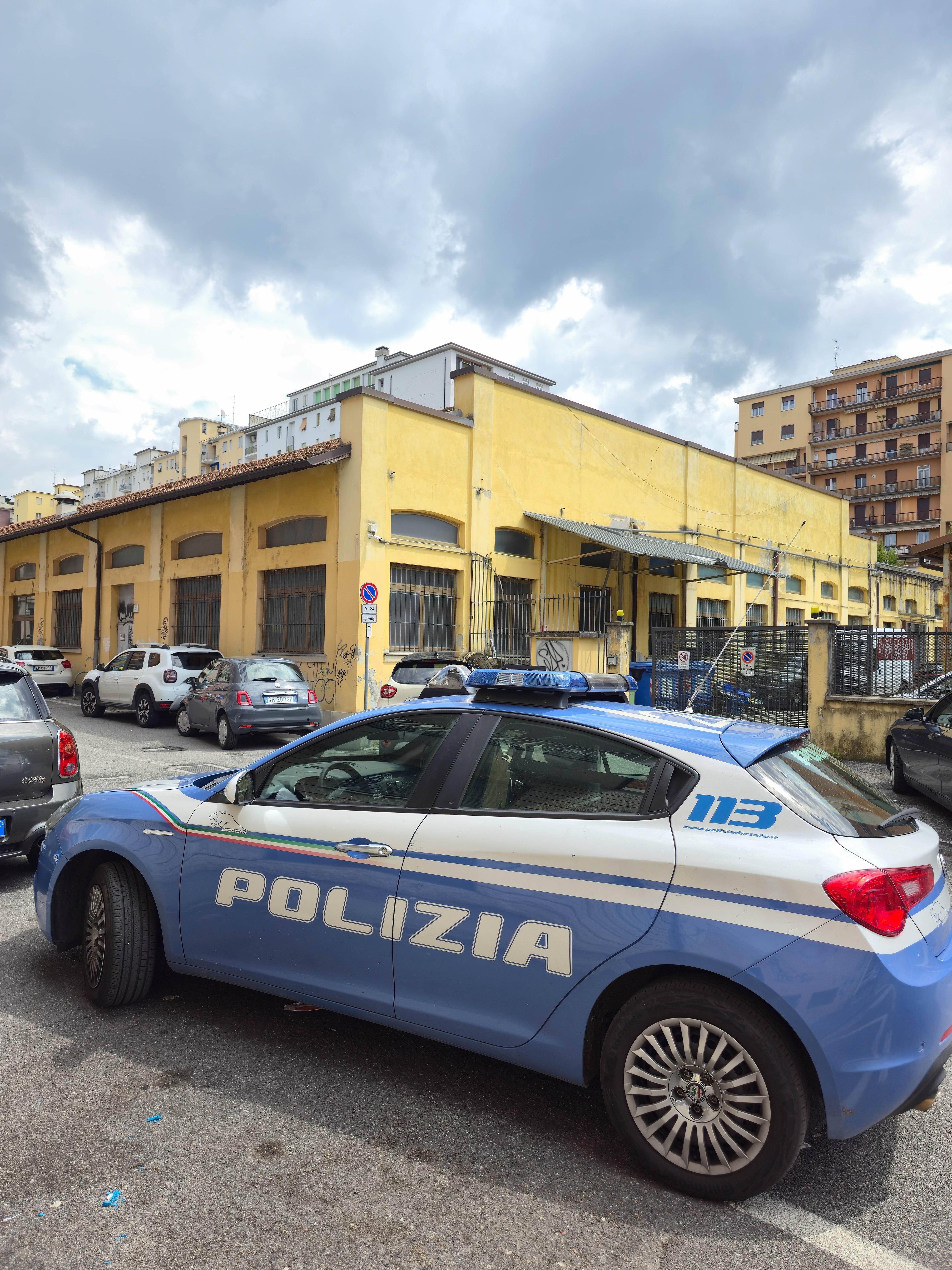 bimba di 12 anni salva la mamma presa a bastonate dal pap224