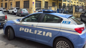 Bimba di 12 anni salva la mamma presa a bastonate dal papà