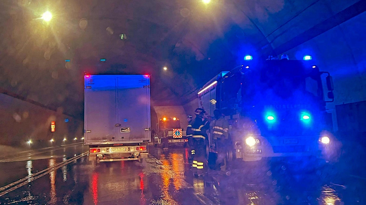 Sondrio, all’attacco: "I cittadini non sono tutelati". E ieri Statale 38 in tilt