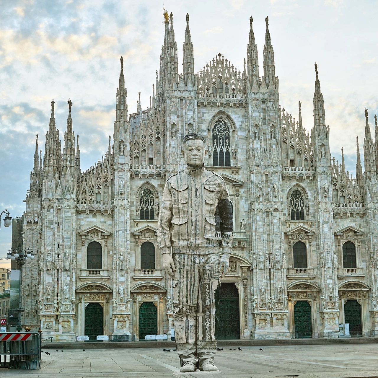 Liu Bolin, Duomo di Milano, 2010. Courtesy: Galleria Gaburro.