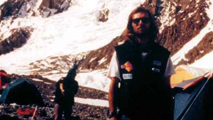 Lorenzo Mazzoleni al campo base del K2 nel 1996
