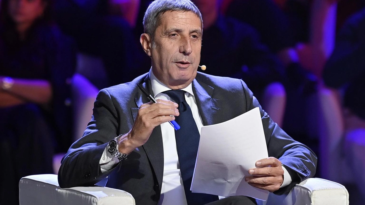 'Il giornalista pronto a lasciare l'incarico per Palazzo Chigi'