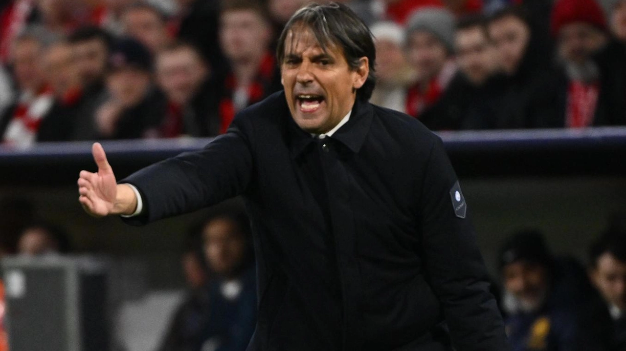 L'Inter affronta il Cagliari con una maglia dedicata a Valentino Rossi. Inzaghi gestisce il turnover in vista delle prossime sfide.