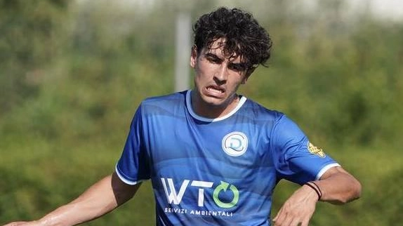Una sfortunata autorete di Giorgi al 25’ della ripresa costringe il Desenzano ad arrendersi al termine del big-match giocato... Una sfortunata autorete di Giorgi al 25’ della ripresa costringe il Desenzano ad arrendersi al termine del big-match giocato...