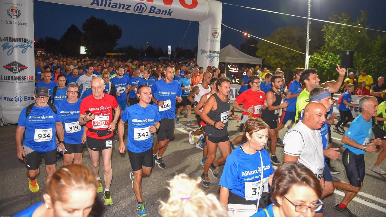 L'U.S. Legnanese 1913 annuncia tre novità per la StraLegnanese by Night 2024: maglia rosa con logo Allianz, braccialetto fluo e sostegno ad Ananke Family per aiutare famiglie colpite da disturbi alimentari. L'U.S. Legnanese 1913 annuncia tre novità per la StraLegnanese by Night 2024: maglia rosa con logo Allianz, braccialetto fluo e sostegno ad Ananke Family per aiutare famiglie colpite da disturbi alimentari.