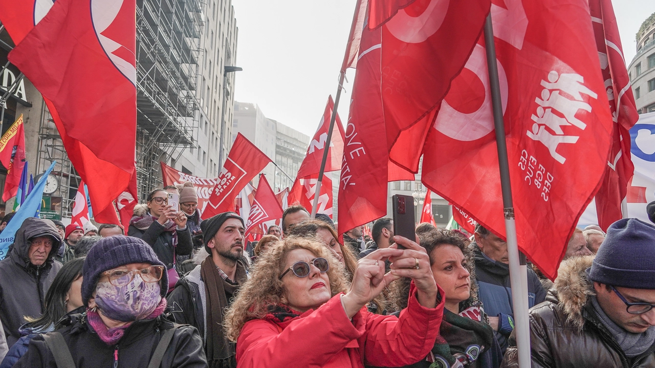 Per gli ex disoccupati che trovano un nuovo lavoro “lo stipendio è inferiore o uguale al sussidio”: i dati della Cgil