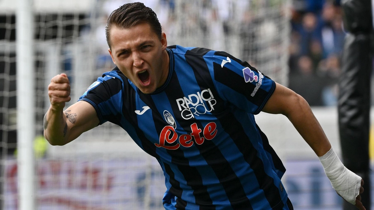 L’attaccante azzurro Mateo Retegui punta a vincere la classifica cannonieri della Serie A, che guida con 24 gol L’attaccante azzurro Mateo Retegui punta a vincere la classifica cannonieri della Serie A, che guida con 24 gol